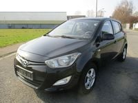 Gebraucht Hyundai i20 Edition 86 PS (63 kW) 2012 Schwarz Kleinwagen
