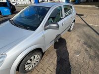 Gebraucht Opel Astra 90 PS (66 kW) 2008 Silber Kleinwagen