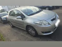 Gebraucht Toyota Auris 124 PS (91 kW) 2007 Silber Kleinwagen