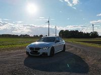 Gebraucht BMW 320 2012 Weiß Limousine