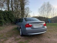 Second-hand BMW 330 258 CP (189 kW) 2006 Albastru Berlinǎ