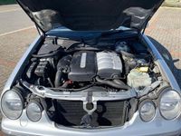 Second-hand Mercedes E220 Elegance 143 CP (105 kW) 2000 Argintiu Berlinǎ