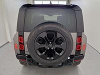 Gebraucht Land Rover Defender SE Dynamic 249 PS (183 kW) 2025 Silicon silver SUV