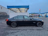 Gebraucht BMW 730L 245 PS (180 kW) 2012 Schwarz Limousine