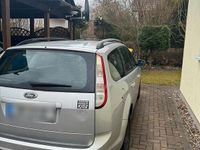 Gebraucht Ford Focus 109 PS (80 kW) 2011 Grau Kombi