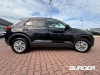 Gebraucht VW T-Roc Life 116 PS (85 kW) 2024 Schwarz SUV