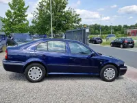 Usata Skoda Octavia Ambiente 102 CV (75 kW) 2002 Blu Berlina