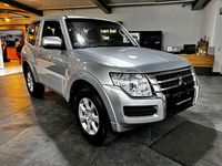 Gebraucht Mitsubishi Pajero 200 PS (147 kW) 2014 Silber SUV