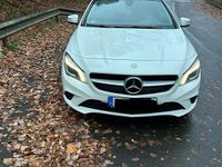 Gebraucht Mercedes CLA180 122 PS (89 kW) 2015 Weiß Limousine