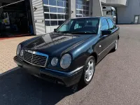 Gebraucht Mercedes E320 Avantgarde 224 PS (164 kW) 1998 Blau Limousine