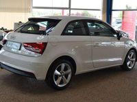 Gebraucht Audi A1 Design 90 PS (66 kW) 2017 Weiß Kleinwagen