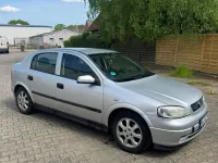 Usado Opel Astra 101 HP (74 kW) 2001 Prateado Sedan