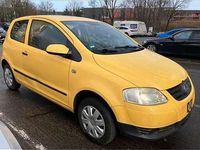 Gebraucht VW Fox 54 PS (39 kW) 2005 Gelb Kleinwagen