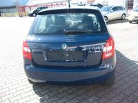 Gebraucht Skoda Fabia 70 PS (51 kW) 2012 Blau Kleinwagen