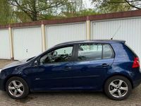Second-hand VW Golf V 102 CP (75 kW) 2007 Albastru Berlinǎ