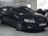 Gebraucht Volvo V70 Momentum 181 PS (133 kW) 2015 Schwarz Kombi