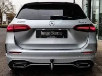 Gebraucht Mercedes B220 Premium 190 PS (139 kW) 2023 Silber Kleinwagen