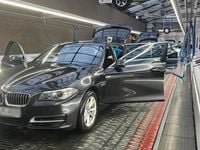 Gebraucht BMW 520 184 PS (135 kW) 2014 Grau Kombi