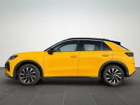 Gebraucht VW T-Roc Cabriolet Life 150 PS (110 kW) 2025 Canary yellow SUV