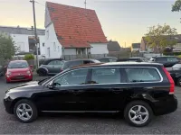 Gebraucht Volvo V70 Kinetic 120 PS (88 kW) 2016 Black solid (stone) / solid (metallic) Kombi