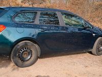 Gebraucht Opel Astra 130 PS (95 kW) 2013 Grün Kombi