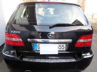Gebraucht Mercedes B200 136 PS (100 kW) 2010 Schwarz Van / Kleinbus