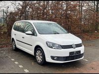 Gebraucht VW Touran Trendline 105 PS (77 kW) 2012 Weiß Van / Kleinbus