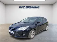Gebraucht Ford Focus Trend 105 PS (77 kW) 2011 Pantherschwarz metallic (metallic) Limousine