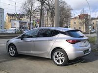 Gebraucht Opel Astra Dynamic 110 PS (80 kW) 2016 Silber Limousine