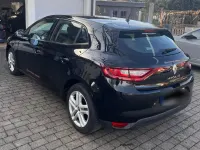 Używany Renault Mégane 131 KM (96 kW) 2017 Czarny Sedan/Limuzyna