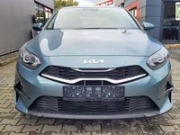 Neu Kia Ceed 140 PS (102 kW) 2025 Lunarsilber Kleinwagen