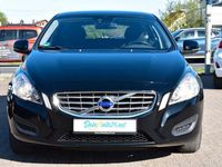 Używany Volvo V60 Kinetic 150 KM (110 kW) 2011 Czarny Kombi