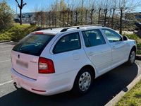 Gebraucht Skoda Octavia 105 PS (77 kW) 2011 Kombi