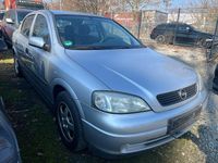 Gebraucht Opel Astra Comfort 84 PS (61 kW) 2002 Silber Limousine