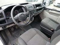 Gebraucht VW Transporter 102 PS (75 kW) 2017 Candyweiß Van