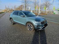 Gebraucht VW T-Roc Move 150 PS (110 kW) 2024 Blau SUV