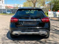 Gebraucht Mercedes GLA180 109 PS (80 kW) 2017 Schwarz SUV