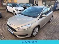 Gebraucht Ford Focus Trend 101 PS (74 kW) 2015 Silber Limousine