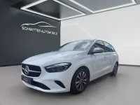 Gebraucht Mercedes B180 116 PS (85 kW) 2023 Weiß Kleinwagen