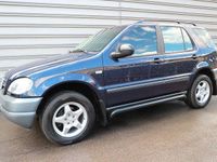 Gebraucht Mercedes ML320 218 PS (160 kW) 2000 Blau SUV