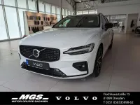 Gebraucht Volvo V60 Plus 197 PS (144 kW) 2024 Crystal white pearl / metallic Kombi