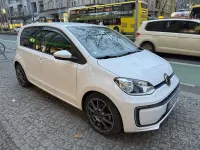 Używany VW e-up! Move 61 kW (83 KM) 2021 Biały Hatchback