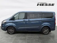 Gebraucht Ford Tourneo Titanium 131 PS (96 kW) 2022 Blau Van / Kleinbus