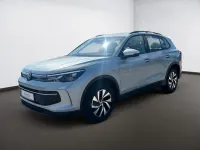 Gebraucht VW Tiguan Life 193 PS (141 kW) 2024 Silber oyster silver SUV