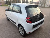 Gebraucht Renault Twingo Experience 69 PS (50 kW) 2017 Weiß Kleinwagen