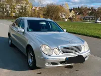Używany Mercedes E240 177 KM (130 kW) 2003 Srebrny Sedan/Limuzyna