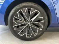 Gebraucht Skoda Superb LAURIN & KLEMENT 200 PS (147 kW) 2023 Nightfire blau Kombi