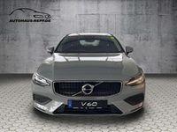 Gebraucht Volvo V60 Core 163 PS (119 kW) 2024 Vapour grey Kombi