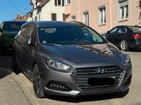 Gebraucht Hyundai i40 Premium 141 PS (103 kW) 2017 Grau Kombi