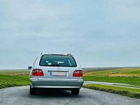 Gebraucht Mercedes E270 Elegance 177 PS (130 kW) 2002 Silber Kombi
